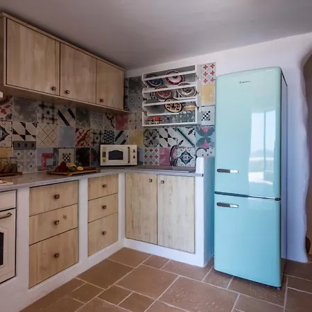 Petra Mini Pool 아파트 아다마스