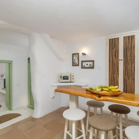 Petra Mini Pool 아파트 *