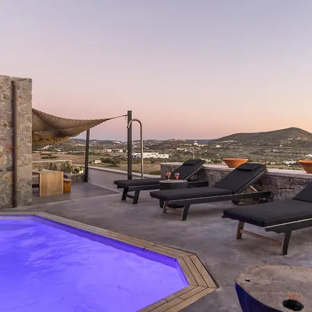 Petra Mini Pool Adamantas (Milos)