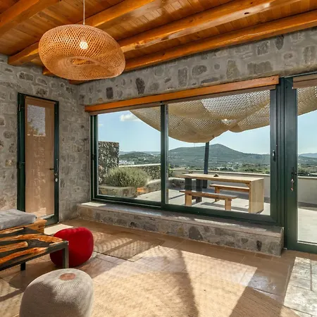 Petra Mini Pool Adamantas (Milos)