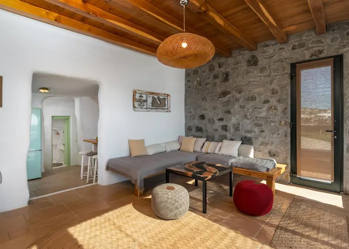 Petra Mini Pool Lejlighed