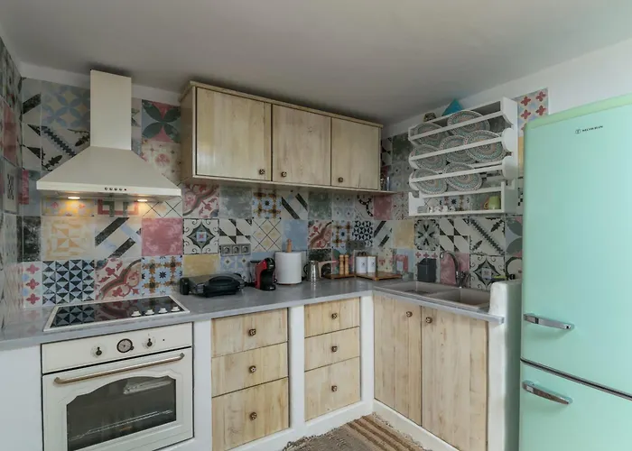 Petra Mini Pool * Adamantas (Milos)