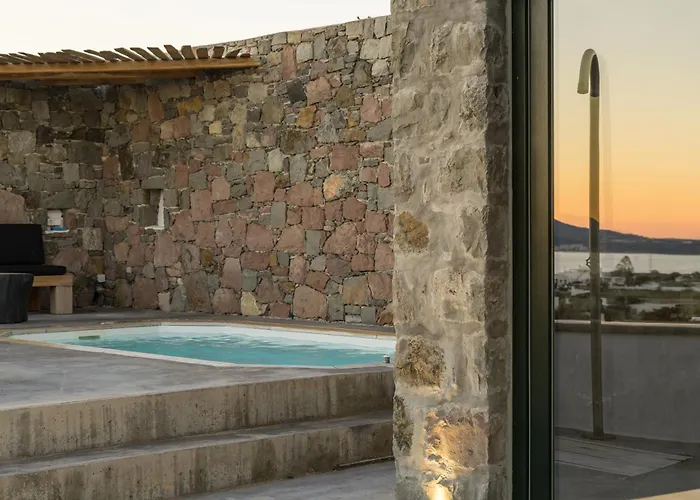 Petra Mini Pool Apartamento Adamantas (Milos)