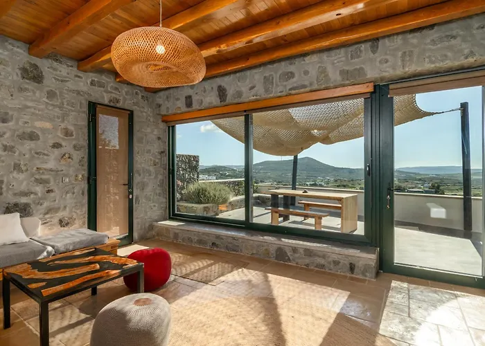 Petra Mini Pool Adamantas