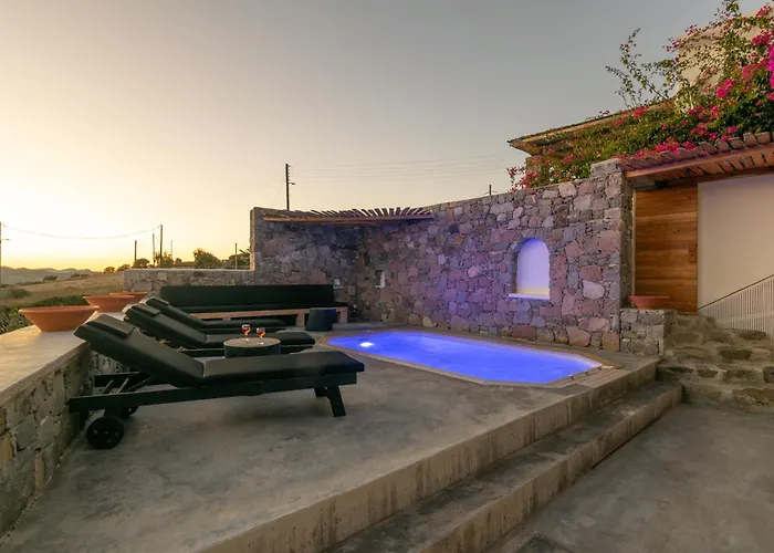 Apartamento Petra Mini Pool Adamantas (Milos)